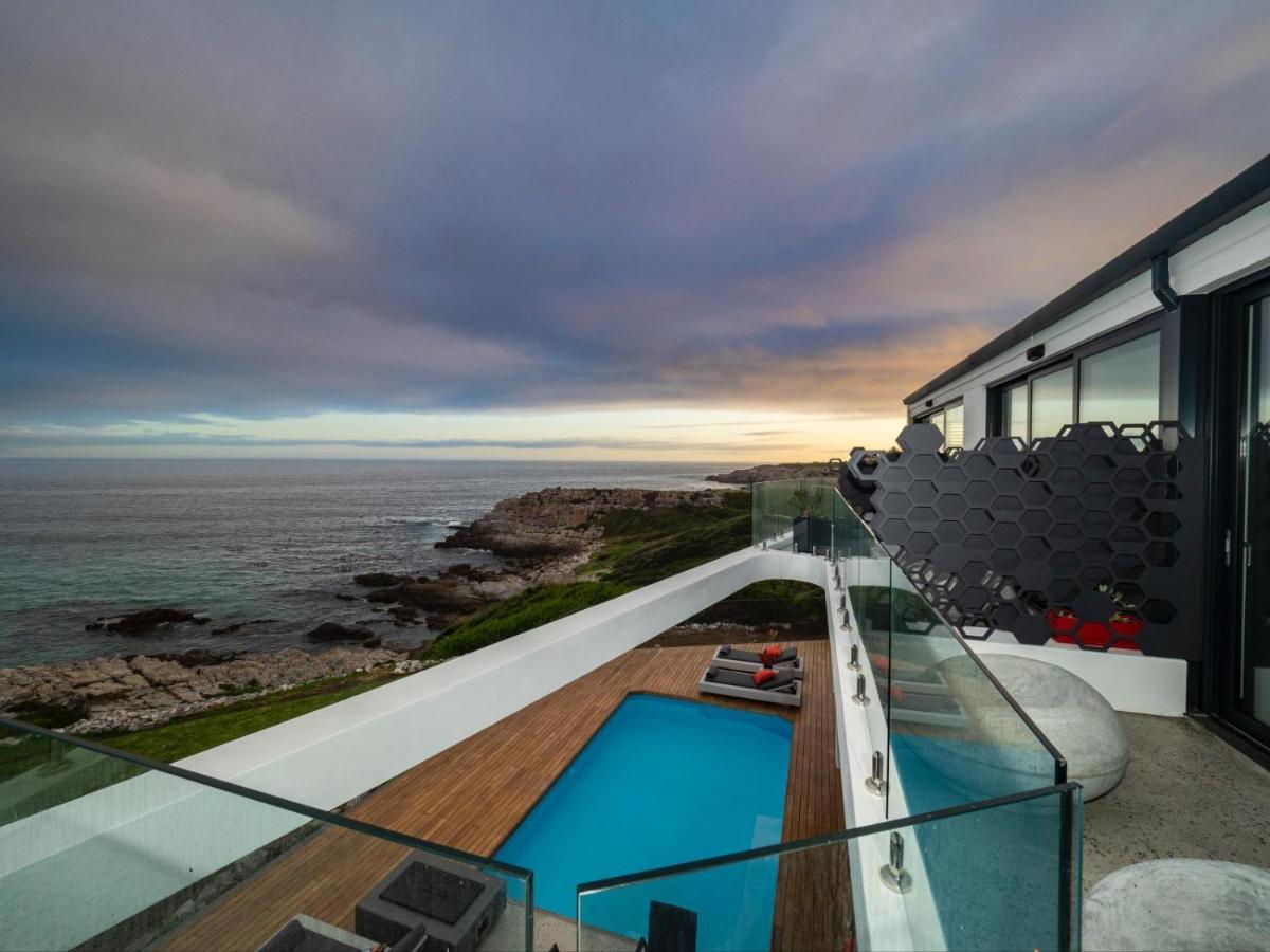 Boutique Ocean Views - Incorporating Wendy'S Hotell Hermanus Exteriör bild